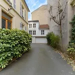 Maison Russie - Grande Maison Climatisee Avec Parking Centre Prázdninový dům
