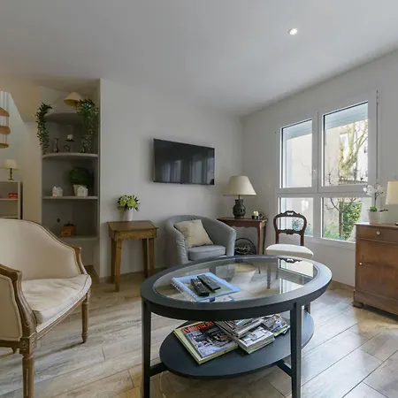Maison Russie - Grande Maison Climatisee Avec Parking Centre * Vichy