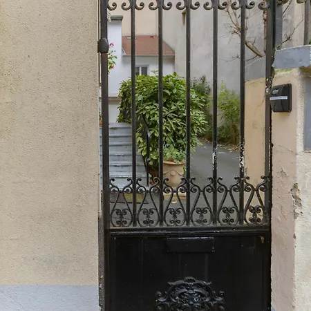 Maison Russie - Grande Maison Climatisee Avec Parking Centre Holiday home